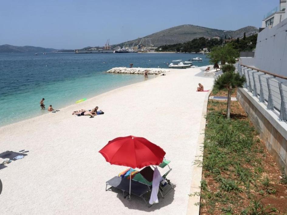 Villa Queen Trogir Eksteriør billede